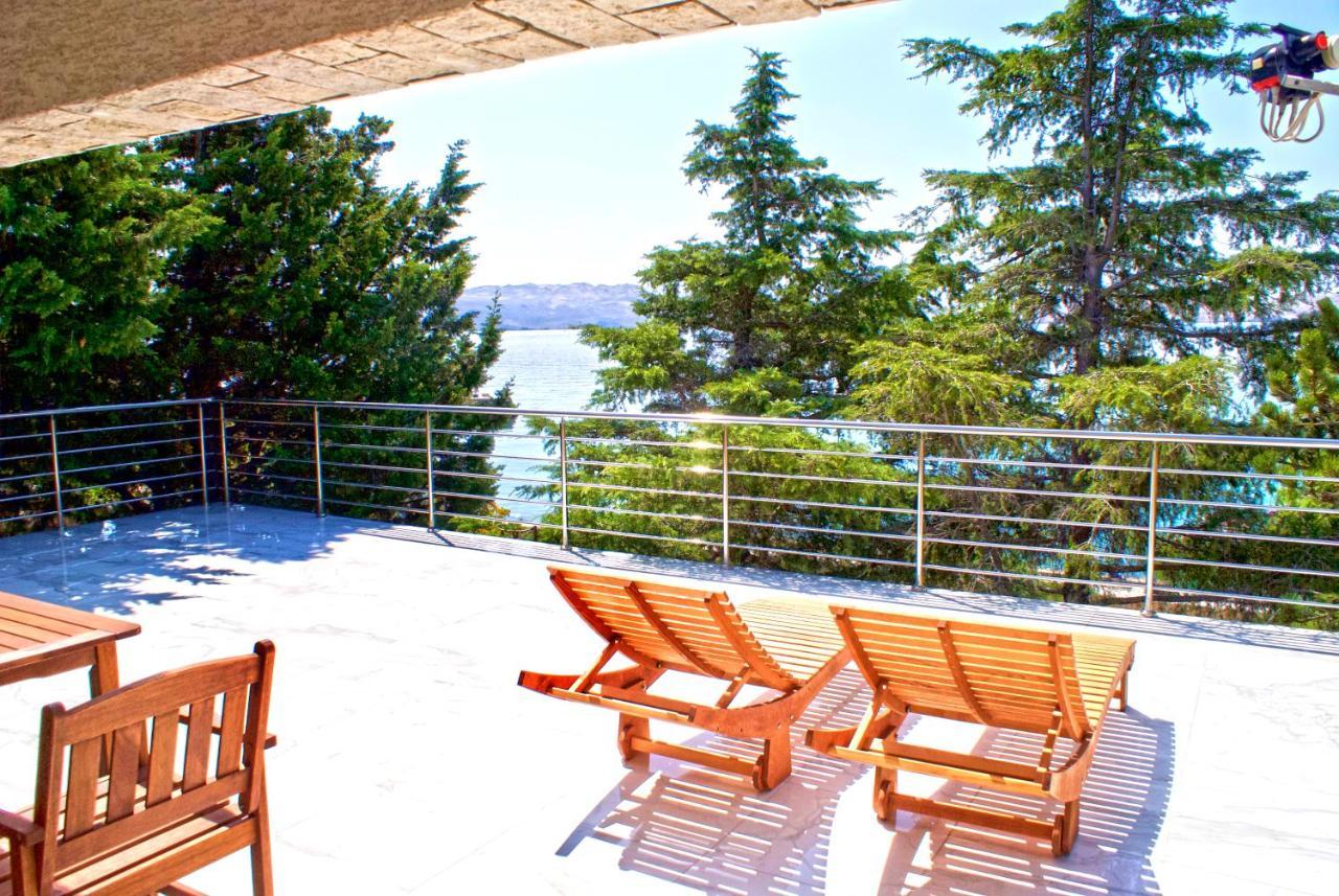 Apartmani Ribarica**** Karlobag Exterior photo