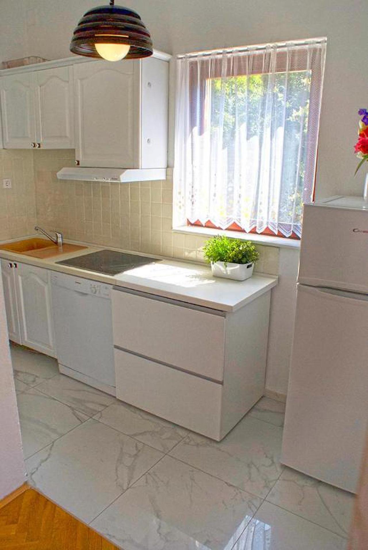 Apartmani Ribarica**** Karlobag Exterior photo