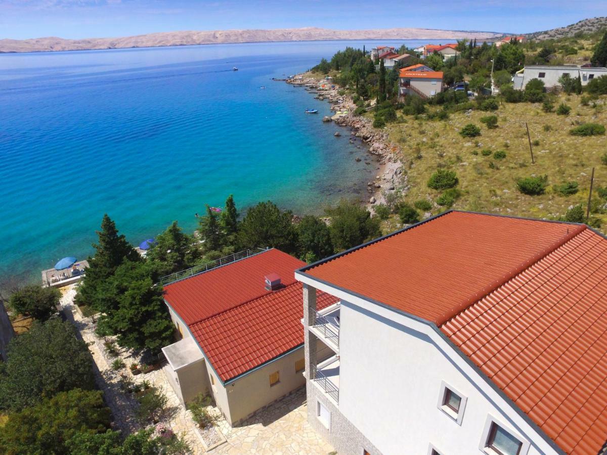 Apartmani Ribarica**** Karlobag Exterior photo