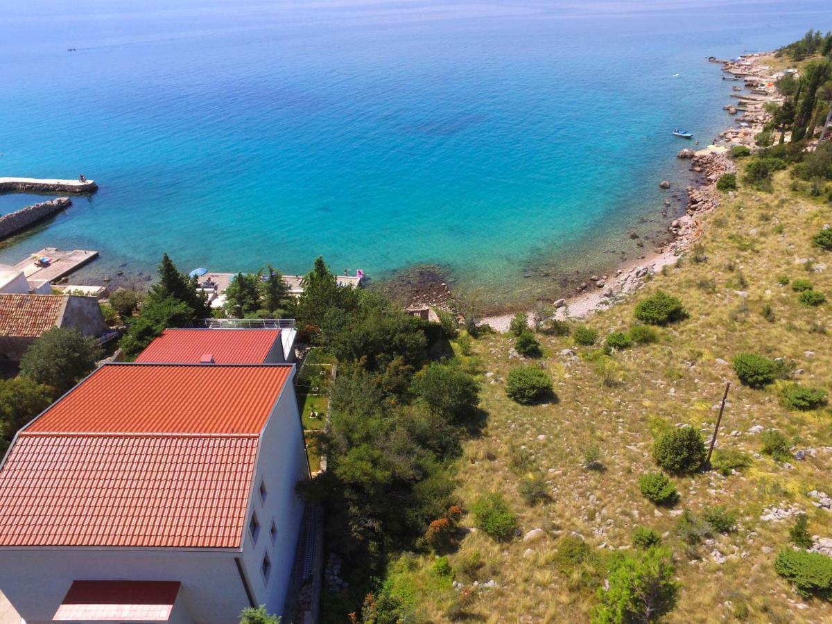 Apartmani Ribarica**** Karlobag Exterior photo